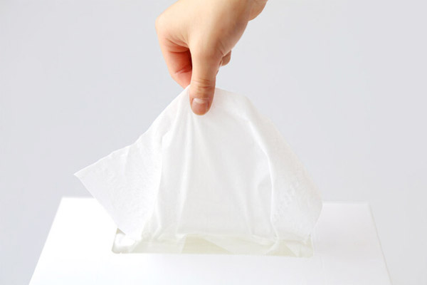 Vệ sinh hậu môn chưa được sạch sẽ, thường xuyên sử dụng các loại giấy khô, cứng để lau